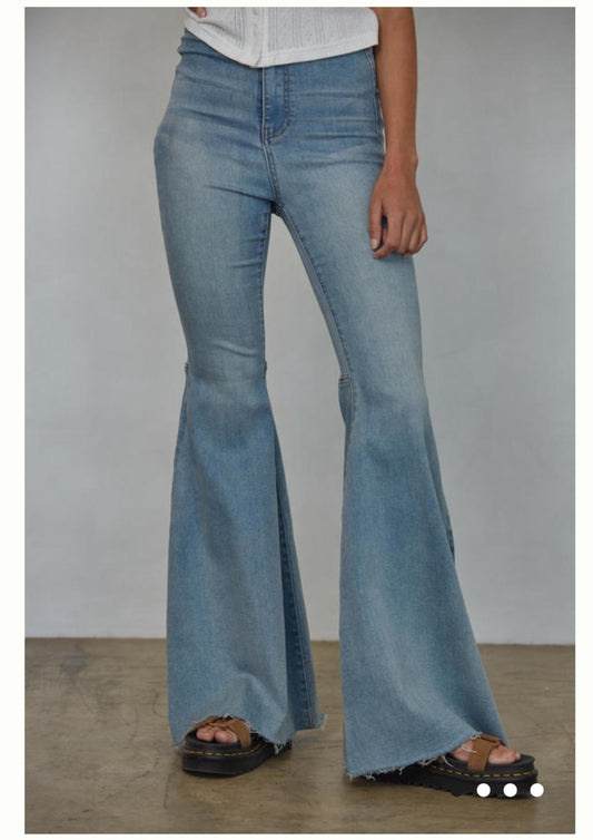 Graceland Flare Jeans